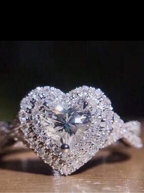 Silver heart cz ring